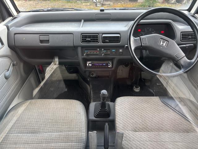 アクティトラック ベースグレード　ＥＴＣ　５速　エアコン　ＣＤ　タイミングベルト交換済　記録簿あり（11枚目）