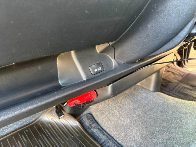 レジアスエースバン ロングスーパーGL ディーゼルターボ タイミングベルト交換済 ディスプレイオーディオ ウーハー ヒッチメンバー ベッド ドラレコ バイパーセキュリティ バックカメラ ETC(4枚目)