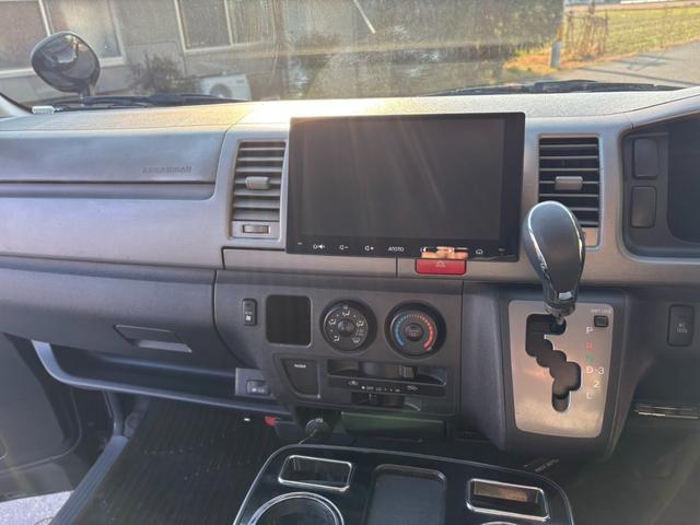 レジアスエースバン ロングスーパーGL ディーゼルターボ タイミングベルト交換済 ディスプレイオーディオ ウーハー ヒッチメンバー ベッド ドラレコ バイパーセキュリティ バックカメラ ETC(6枚目)