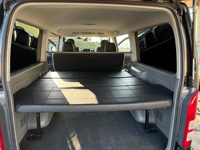 レジアスエースバン ロングスーパーGL ディーゼルターボ タイミングベルト交換済 ディスプレイオーディオ ウーハー ヒッチメンバー ベッド ドラレコ バイパーセキュリティ バックカメラ ETC(7枚目)