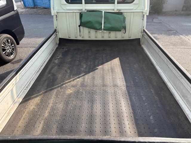 ���X�̍݌ɂ͈��������łȂ����ɂ������d��������Ă���܂��B���ۂɌ��ɗ��Ē�������[�����Ē�����Ǝv���܂��B