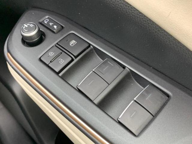 クラウンクロスオーバー ４ＷＤ　Ｇアドバンスドレザーパッケージ　新品タイヤ／モデリスタエアロ／保証書／純正　ＳＤナビ／デジタルインナーミラー／トヨタセーフティセンス／シートヒーター／全方位モニター／車線逸脱防止支援システム／シート　フルレザー　革シート　フルエアロ（38枚目）