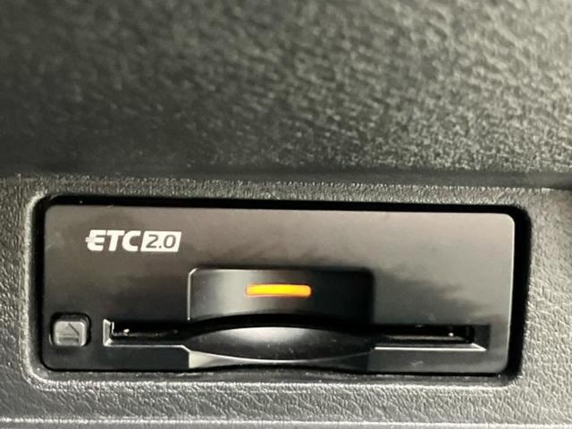 ノート オーテック　新品タイヤ／エアロ／保証書／純正　８インチ　ＳＤナビ／インテリジェントルームミラー／衝突安全装置／シートヒーター　運転席／アラウンドビューモニター／車線逸脱防止支援システム／シート　撥水加工　禁煙車（17枚目）