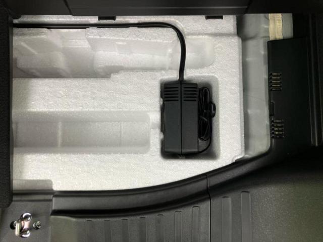 Ｎ－ＢＯＸカスタム ターボコーディネートスタイルモノトーン　保証書／純正　８インチ　ＳＤナビ／ホンダセンシング／両側電動スライドドア／シートヒーター　前席／車線逸脱防止支援システム／ドライブレコーダー　前後／ヘッドランプ　ＬＥＤ／ＵＳＢジャック　ターボ　禁煙車（26枚目）