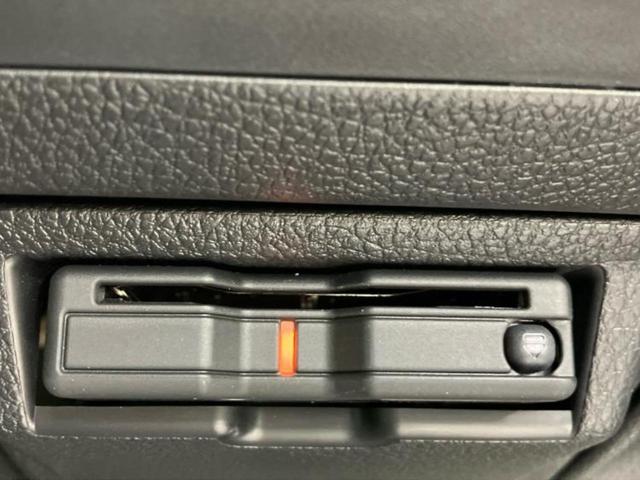 WRX S4 4WD STIスポーツシャープ 純正エアロ/保証書/社外 8インチ SDナビ/アイサイト/シートヒーター 前席/車線逸脱防止支援システム/シート ハーフレザー/ドライブレコーダー 純正/ヘッドランプ LED/USBジャック 4WD(27枚目)