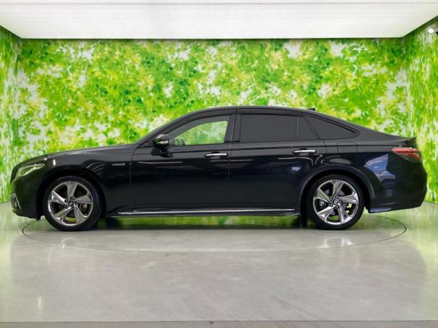 クラウンハイブリッド RS 保証書/純正 8インチ SDナビ/衝突安全装置/シートヒーター 前席/車線逸脱防止支援システム/シート 合皮/ドライブレコーダー 前後/ヘッドランプ LED/Bluetooth接続/ETC 電動シート(2枚目)