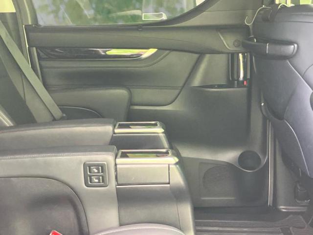 WECARSでは各商談席に大型モニターをご用意しております!見やすい大画面でゆったりと全国の在庫をご覧いただけます!是非ご来店お待ちしております!