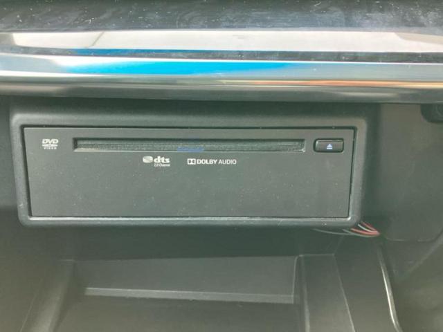 WECARSでは各商談席に大型モニターをご用意しております!見やすい大画面でゆったりと全国の在庫をご覧いただけます!是非ご来店お待ちしております!