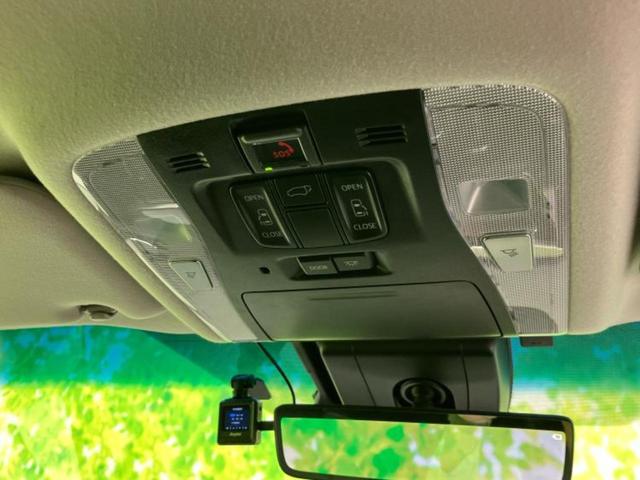 WECARSの展示場では実際に見て、触ってお車をお選びいただけます!知識の豊富な営業スタッフが様々なカーライフをご提案いたします!