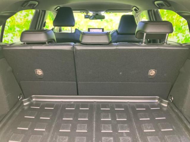 カローラスポーツ ハイブリッドGスタイルパッケージ 新品タイヤ/保証書/ディスプレイオーディオ+ナビ9インチ/トヨタセーフティセンス/車線逸脱防止支援システム/シート ハーフレザー/ドライブレコーダー 前後/ヘッドランプ LED 衝突被害軽減システム(19枚目)