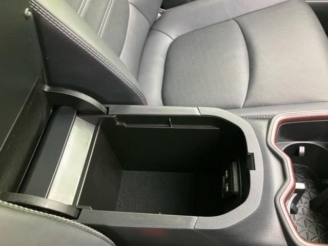 RAV4 4WD G Zパッケージ TRDエアロ/保証書/純正 9インチ SDナビ/デジタルインナーミラー/トヨタセーフティセンス/シートヒーター 前席/車線逸脱防止支援システム/シート 合皮/電動バックドア/ヘッドランプ LED(38枚目)