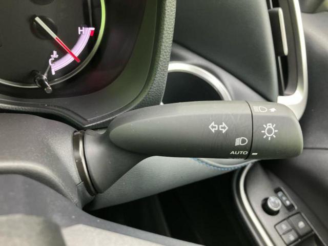 ヴォクシー S-Z 保証書/ディスプレイオーディオ+ナビ10インチ/フリップダウンモニター 純正 12.8インチ/トヨタセーフティセンス/両側電動スライドドア/シートヒーター 前席/車線逸脱防止支援システム バックカメラ(17枚目)