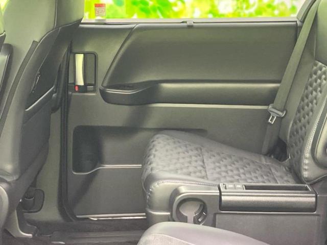 ヴォクシー S-Z 保証書/ディスプレイオーディオ+ナビ10インチ/フリップダウンモニター 純正 12.8インチ/トヨタセーフティセンス/両側電動スライドドア/シートヒーター 前席/車線逸脱防止支援システム バックカメラ(23枚目)