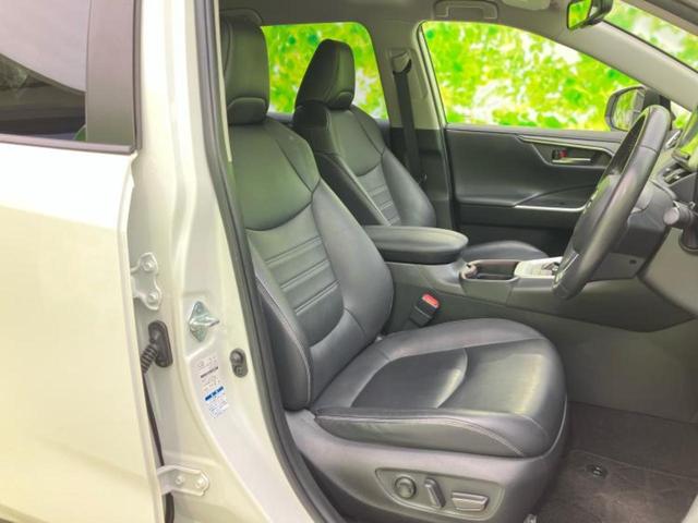 ＲＡＶ４ ４ＷＤハイブリッドＧ　保証書／純正　９インチ　ＳＤナビ／トヨタセーフティセンス／シートヒーター　前席／車線逸脱防止支援システム／シート　合皮／電動バックドア／ドライブレコーダー　社外／ヘッドランプ　ＬＥＤ　バックカメラ（4枚目）