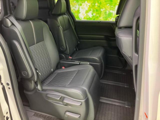 ノア ハイブリッドＳ－Ｚ　保証書／純正　１０インチ　ＳＤナビ／トヨタセーフティセンス／両側電動スライドドア／シートヒーター　全席／パノラミックビューモニター／車線逸脱防止支援システム／シート　ハーフレザー　衝突被害軽減システム（5枚目）