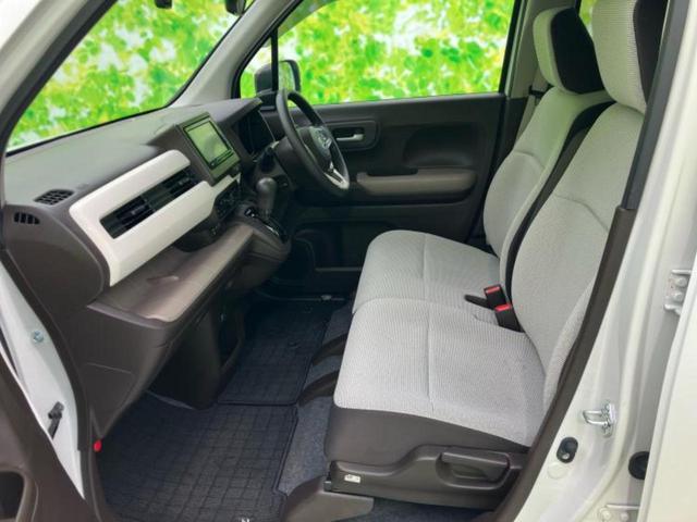 ＷＥＣＡＲＳでは各商談席に大型モニターをご用意しております！見やすい大画面でゆったりと全国の在庫をご覧いただけます！是非ご来店お待ちしております！