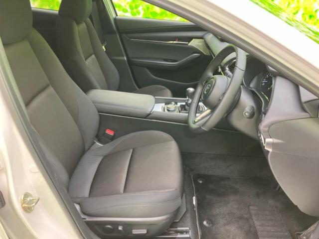 ＭＡＺＤＡ３ファストバック ２０Ｓツーリング　ＢＯＳＥ／保証書／ディスプレイオーディオ１０インチ／アイアクティブセンス（マツダ）／シートヒーター　前席／全方位モニター／車線逸脱防止支援システム／ヘッドランプ　ＬＥＤ／ＵＳＢジャック　全周囲カメラ（4枚目）