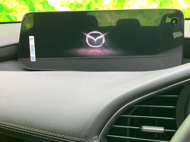 ＭＡＺＤＡ３ファストバック ２０Ｓツーリング　ＢＯＳＥ／保証書／ディスプレイオーディオ１０インチ／アイアクティブセンス（マツダ）／シートヒーター　前席／全方位モニター／車線逸脱防止支援システム／ヘッドランプ　ＬＥＤ／ＵＳＢジャック　全周囲カメラ（9枚目）