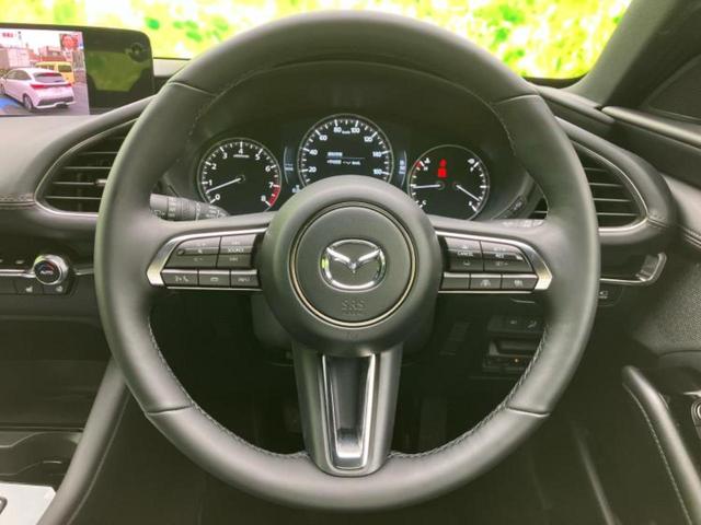 ＭＡＺＤＡ３ファストバック ２０Ｓツーリング　ＢＯＳＥ／保証書／ディスプレイオーディオ１０インチ／アイアクティブセンス（マツダ）／シートヒーター　前席／全方位モニター／車線逸脱防止支援システム／ヘッドランプ　ＬＥＤ／ＵＳＢジャック　全周囲カメラ（15枚目）