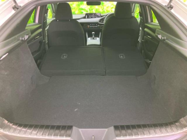 ＭＡＺＤＡ３ファストバック ２０Ｓツーリング　ＢＯＳＥ／保証書／ディスプレイオーディオ１０インチ／アイアクティブセンス（マツダ）／シートヒーター　前席／全方位モニター／車線逸脱防止支援システム／ヘッドランプ　ＬＥＤ／ＵＳＢジャック　全周囲カメラ（20枚目）