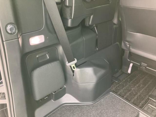 ヴォクシー ハイブリッドS-Z 保証書/ディスプレイオーディオ+ナビ10インチ/トヨタセーフティセンス/両側電動スライドドア/シートヒーター 全席/パノラミックビューモニター/車線逸脱防止支援システム/シート ハーフレザー 禁煙車(29枚目)