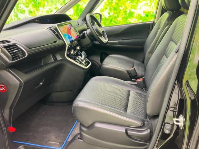 セレナ ｅパワーハイウェイスターＶ　保証書／社外　１１インチ　ＳＤナビ／フリップダウンモニター　社外　１２．８インチ／インテリジェントルームミラー／エマージェンシーブレーキ／両側電動スライドドア／車線逸脱防止支援システム　後席モニター（7枚目）