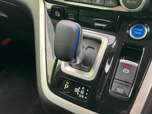 セレナ ｅパワーハイウェイスターＶ　保証書／社外　１１インチ　ＳＤナビ／フリップダウンモニター　社外　１２．８インチ／インテリジェントルームミラー／エマージェンシーブレーキ／両側電動スライドドア／車線逸脱防止支援システム　後席モニター（29枚目）