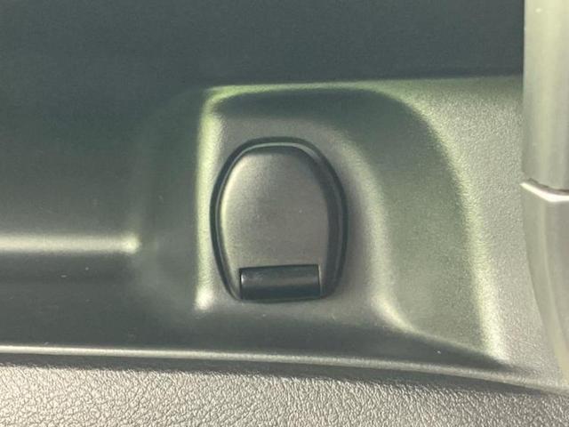 セレナ ｅパワーハイウェイスターＶ　保証書／社外　１１インチ　ＳＤナビ／フリップダウンモニター　社外　１２．８インチ／インテリジェントルームミラー／エマージェンシーブレーキ／両側電動スライドドア／車線逸脱防止支援システム　後席モニター（40枚目）