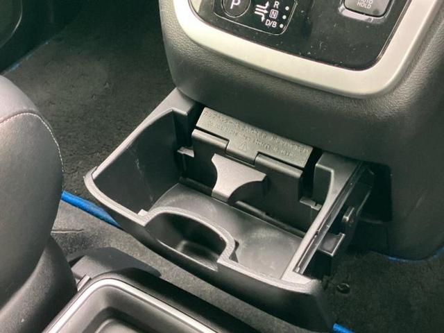 セレナ ｅパワーハイウェイスターＶ　保証書／社外　１１インチ　ＳＤナビ／フリップダウンモニター　社外　１２．８インチ／インテリジェントルームミラー／エマージェンシーブレーキ／両側電動スライドドア／車線逸脱防止支援システム　後席モニター（42枚目）