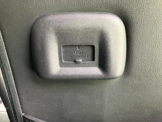 セレナ ｅパワーハイウェイスターＶ　保証書／社外　１１インチ　ＳＤナビ／フリップダウンモニター　社外　１２．８インチ／インテリジェントルームミラー／エマージェンシーブレーキ／両側電動スライドドア／車線逸脱防止支援システム　後席モニター（51枚目）