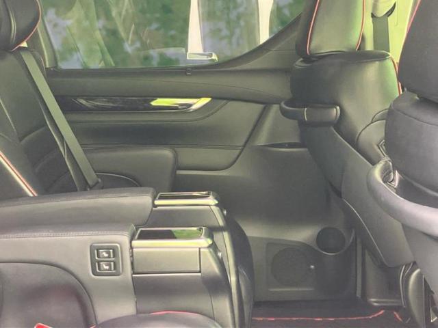 ＷＥＣＡＲＳでは各商談席に大型モニターをご用意しております！見やすい大画面でゆったりと全国の在庫をご覧いただけます！是非ご来店お待ちしております！