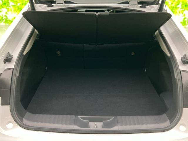 プリウス Ｚ　モデリスタエアロ／保証書／ディスプレイオーディオ＋ナビ１２．３インチ／デジタルインナーミラー／トヨタセーフティセンス／エアーシート　前席／パノラミックビューモニター／車線逸脱防止支援システム　革シート（8枚目）