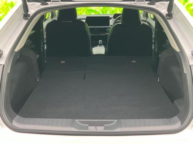 プリウス Ｚ　モデリスタエアロ／保証書／ディスプレイオーディオ＋ナビ１２．３インチ／デジタルインナーミラー／トヨタセーフティセンス／エアーシート　前席／パノラミックビューモニター／車線逸脱防止支援システム　革シート（19枚目）