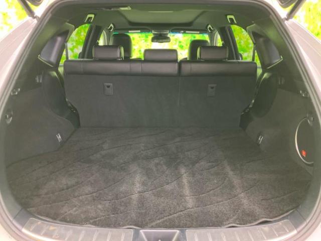 ハリアー ４ＷＤプレミアムアドバンスドパッケージ　新品タイヤ／サンルーフ／ＪＢＬ／保証書／純正　８インチ　ＳＤナビ／衝突安全装置／パノラミックビューモニター／車線逸脱防止支援システム／シート　ハーフレザー／電動バックドア／ヘッドランプ　ＬＥＤ　４ＷＤ（19枚目）