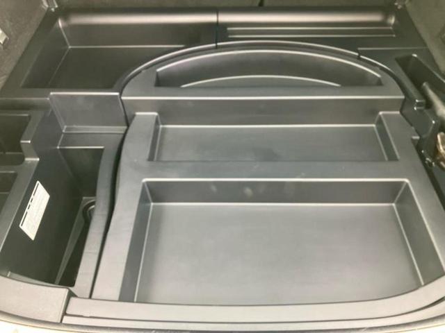 ハリアー ４ＷＤプレミアムアドバンスドパッケージ　新品タイヤ／サンルーフ／ＪＢＬ／保証書／純正　８インチ　ＳＤナビ／衝突安全装置／パノラミックビューモニター／車線逸脱防止支援システム／シート　ハーフレザー／電動バックドア／ヘッドランプ　ＬＥＤ　４ＷＤ（25枚目）