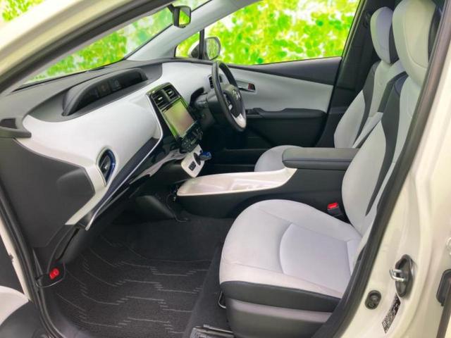 プリウス Ａツーリングセレクション　新品タイヤ／純正エアロ／保証書／純正　９インチ　ＳＤナビ／トヨタセーフティセンス／シートヒーター　前席／車線逸脱防止支援システム／シート　合皮／パーキングアシスト　自動操舵　リフトアップ　フルエアロ（7枚目）