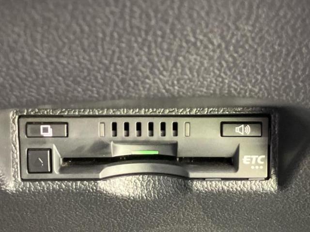 プリウス Ａツーリングセレクション　新品タイヤ／純正エアロ／保証書／純正　９インチ　ＳＤナビ／トヨタセーフティセンス／シートヒーター　前席／車線逸脱防止支援システム／シート　合皮／パーキングアシスト　自動操舵　リフトアップ　フルエアロ（28枚目）