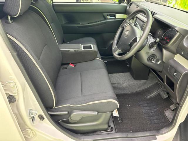 ムーヴコンテ カスタムＧ　新品タイヤ／保証書／純正　ＳＤナビ／Ｂｌｕｅｔｏｏｔｈ接続／ＡＢＳ／アイドリングストップ／ＤＶＤ／禁煙車／アルミホイール　純正　１４インチ／パワーウインドウ／キーレスエントリー／オートエアコン（4枚目）