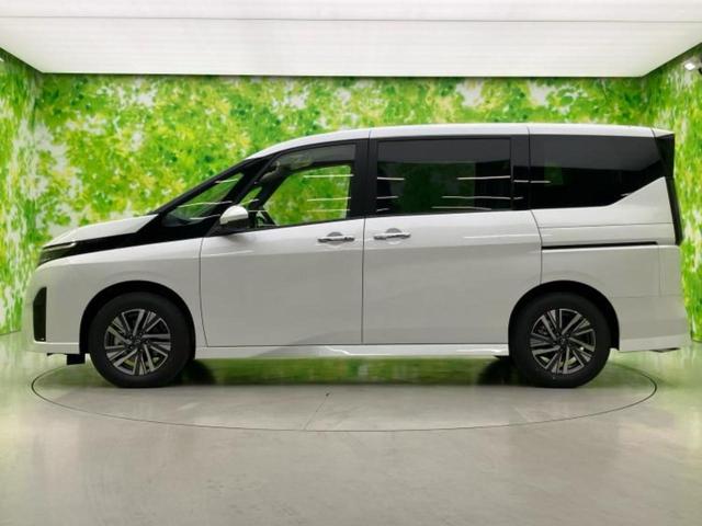 セレナ ｅパワーハイウェイスターＶ　保証書／純正　９インチ　メモリーナビ／フリップダウンモニター　純正　１１インチ／インテリジェントルームミラー／エマージェンシーブレーキ／ハンズフリー両側電動スライドドア／アラウンドビューモニター（2枚目）