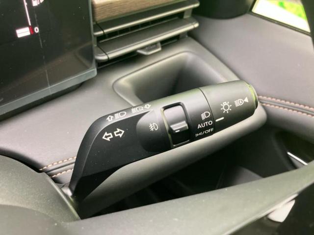 セレナ ｅパワーハイウェイスターＶ　保証書／純正　９インチ　メモリーナビ／フリップダウンモニター　純正　１１インチ／インテリジェントルームミラー／エマージェンシーブレーキ／ハンズフリー両側電動スライドドア／アラウンドビューモニター（17枚目）