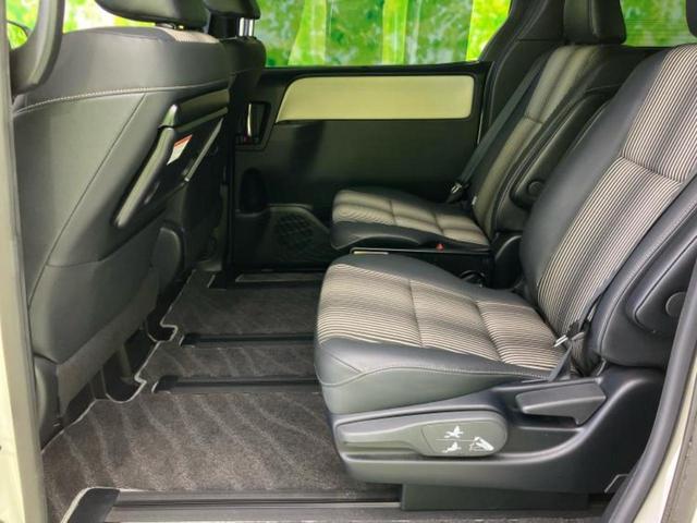 ノア ハイブリッドＳｉダブルバイビー３　新品タイヤ／保証書／純正　９インチ　ＳＤナビ／衝突安全装置／両側電動スライドドア／シートヒーター　前席／車線逸脱防止支援システム／ヘッドランプ　ＬＥＤ／ＵＳＢジャック／Ｂｌｕｅｔｏｏｔｈ接続　禁煙車（8枚目）