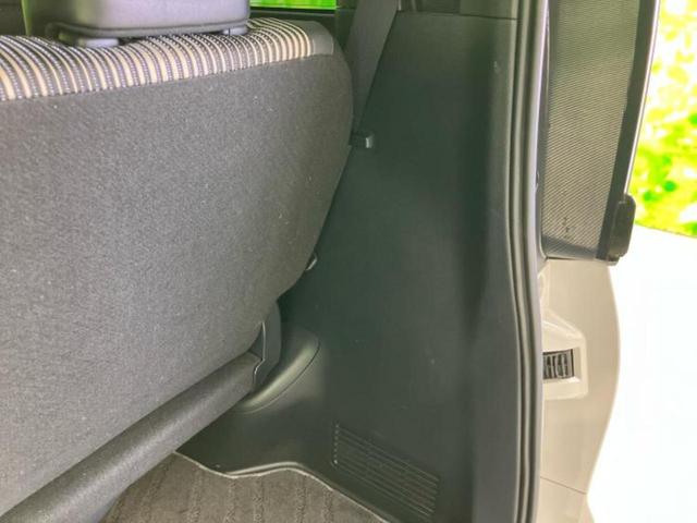 ノア ハイブリッドＳｉダブルバイビー３　新品タイヤ／保証書／純正　９インチ　ＳＤナビ／衝突安全装置／両側電動スライドドア／シートヒーター　前席／車線逸脱防止支援システム／ヘッドランプ　ＬＥＤ／ＵＳＢジャック／Ｂｌｕｅｔｏｏｔｈ接続　禁煙車（27枚目）