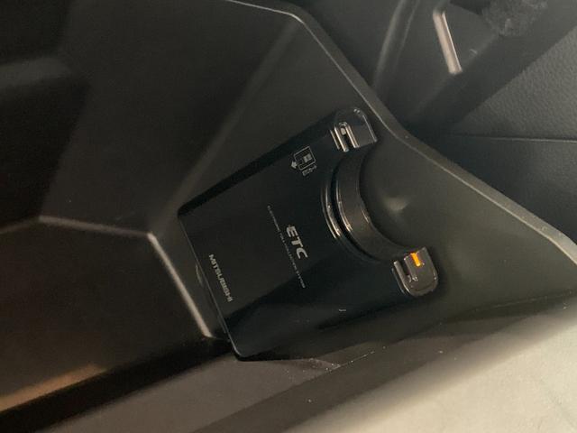 2.0i-L アイサイト ワンオーナー 社外SDナビ フルセグ DVD Bluetooth バックモニター アイサイト レーンキープ BSM レーダークルーズ Siドライブ パドルシフト ETC ドラレコ HIDオートライト(11枚目)