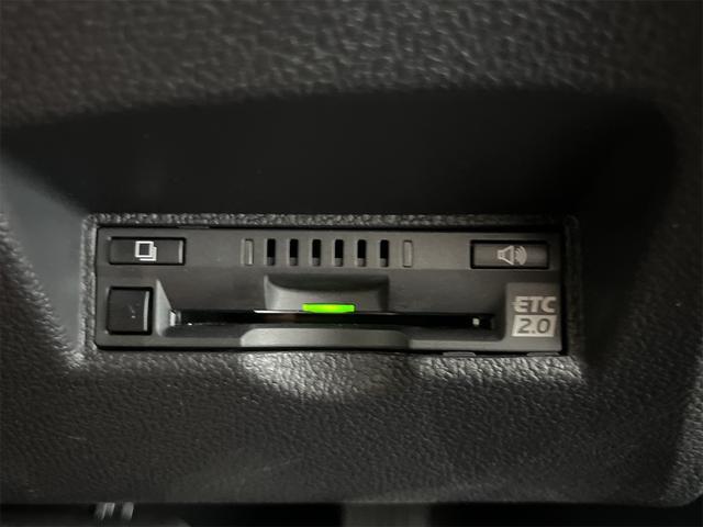 プリウス Ｓセーフティプラス　１年保証付・禁煙車・純正ナビ・ＴＶ・ＣＤ・ＤＶＤ・Ｂｌｕｅｔｏｏｔｈ・バックモニター・トヨタセーフティ・パーキングアシスト・クルーズコントロール・ヘッドアップディスプレイ・クリアランスソナー・ドラレコ（18枚目）