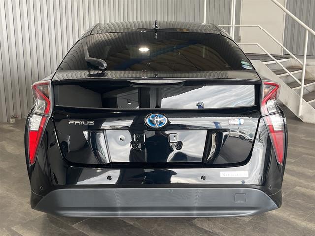 プリウス Ｓセーフティプラス　１年保証付・禁煙車・純正ナビ・ＴＶ・ＣＤ・ＤＶＤ・Ｂｌｕｅｔｏｏｔｈ・バックモニター・トヨタセーフティ・パーキングアシスト・クルーズコントロール・ヘッドアップディスプレイ・クリアランスソナー・ドラレコ（28枚目）