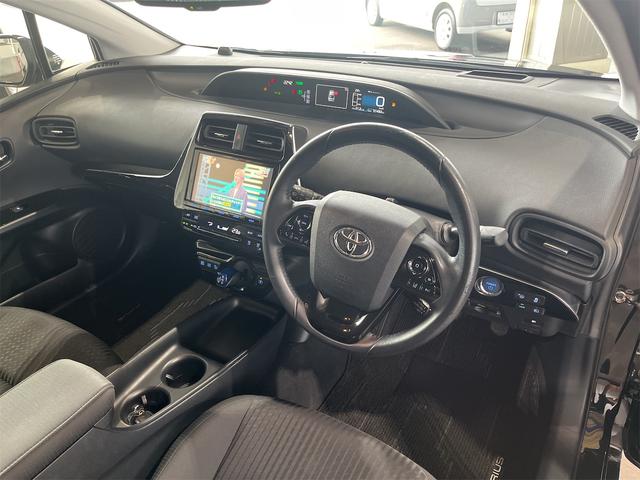 プリウス Ｓセーフティプラス　１年保証付・禁煙車・純正ナビ・ＴＶ・ＣＤ・ＤＶＤ・Ｂｌｕｅｔｏｏｔｈ・バックモニター・トヨタセーフティ・パーキングアシスト・クルーズコントロール・ヘッドアップディスプレイ・クリアランスソナー・ドラレコ（44枚目）