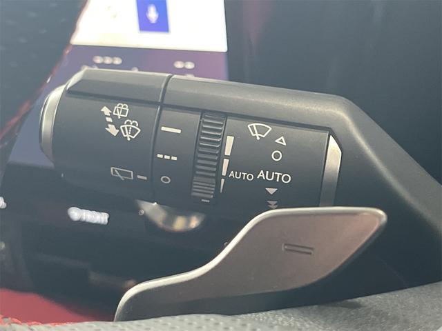 ＮＸ ＮＸ３５０ｈ　Ｆスポーツ　１年保証付・禁煙車・１オーナー・パノラマルーフ・デジタルインナーミラー・前後ドラレコ・ルーフレール・おくだけ充電・ナビ・ＴＶ・パノラミックビューモニター・レクサスセーフティ・赤黒レザーシート・ＥＴＣ（13枚目）