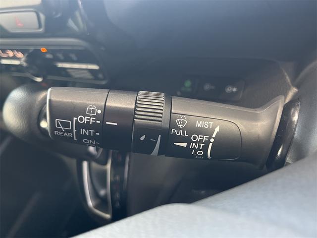 Ｎ－ＢＯＸカスタム Ｇ・Ｌホンダセンシング　１年保証付・禁煙車・両側パワースライド・ナビ・ＴＶ・ＣＤ・ＤＶＤ・Ｂｌｕｅｔｏｏｔｈ・バックモニター・ホンダセンシング・アイドリングストップ・クルーズコントロール・シートヒーター・前後ドラレコ・ＥＴＣ（13枚目）