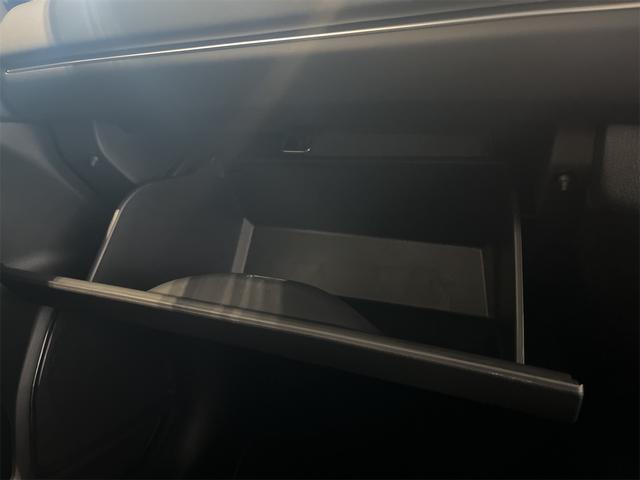ヴェゼル e:HEV Z 1年保証付・禁煙車・登録済未使用車・ユーザー様買取車・後退出庫サポート・ワイヤレス充電・ナビ・TV・Bluetooth・バックモニター・ホンダセンシング・クルーズコントロール・シートヒーター・ETC(43枚目)