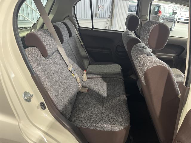 フリップダウンモニター、後席モニター、マークレビンソン、ＪＢＬサウンド、ＢＯＳＥサウンド、おくだけ充電、寒冷地仕様、アダプティブクルーズコントロール、ブラインドスポットモニター、クリアランスソナー　→